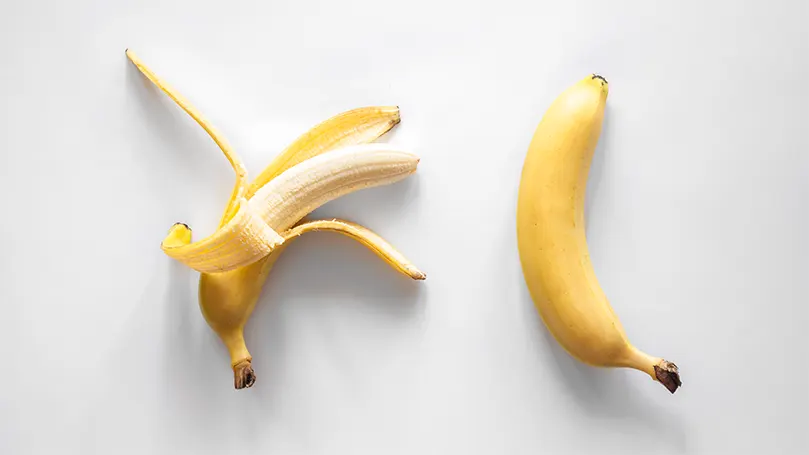 Uma imagem de duas bananas